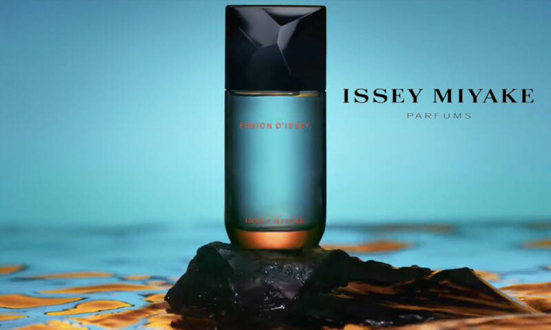 Aurevoir Charlie production - Issey Miyake